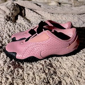 BRAND NEW - Puma 'Mostro Perf' Sneaker; Women's size US 9.5 - Pink/Black
